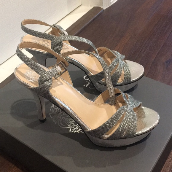 Heels - Picture 2 of 3